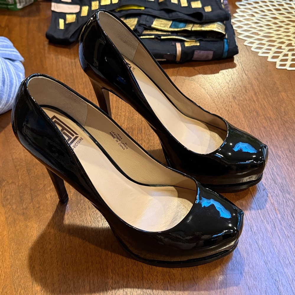 EUC - Pour La Victoire Irina Black Patent Leather Stiletto Platform Heels - 8.5